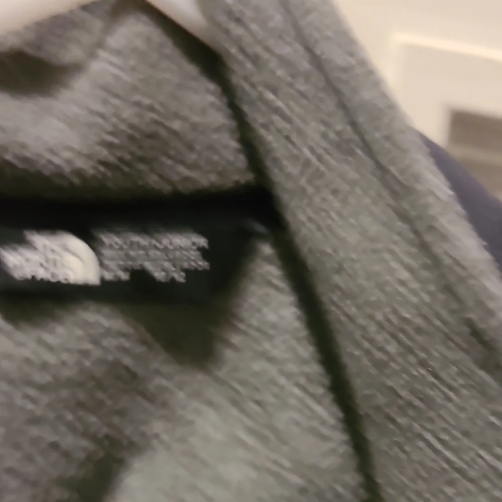 Kid's Two-Tone Jacket - Picture 5 of 7